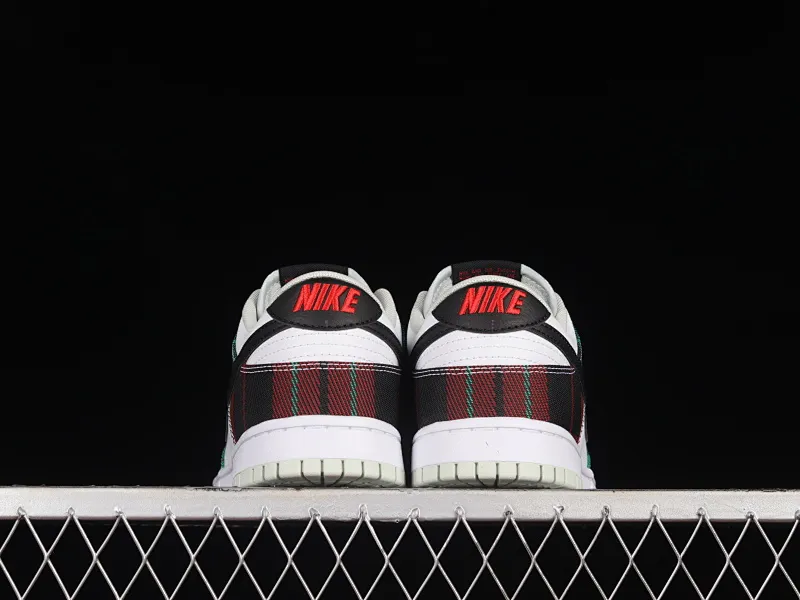 All categories Nk SB Dunk series Nk SB Dunk Low low-top sneakers Nk Dunk Low "Plaid" British style SB smashed backboard fashion casual sneakers DV0827-100